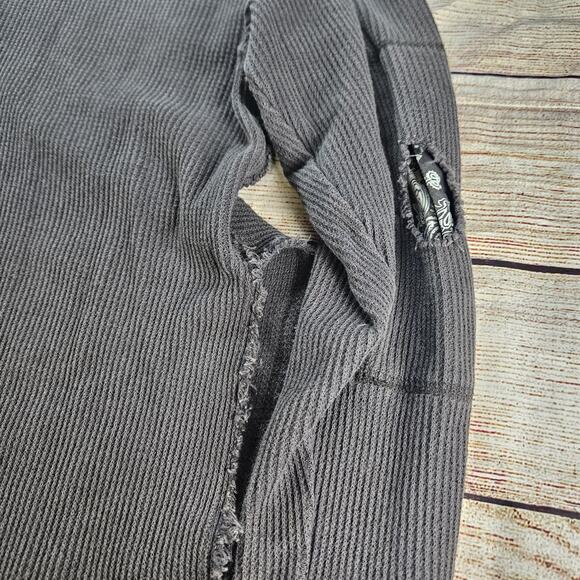 We The Free Distressed Long Sleeve Top Womens Extra Small XS Gray Paisley Henley - Picture 6 of 6